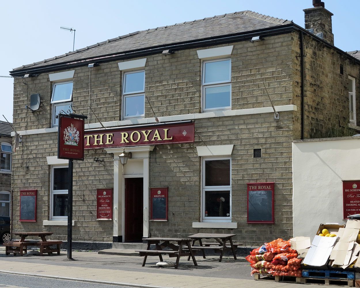 The Royal. (Pub). Published on 13-07-2013