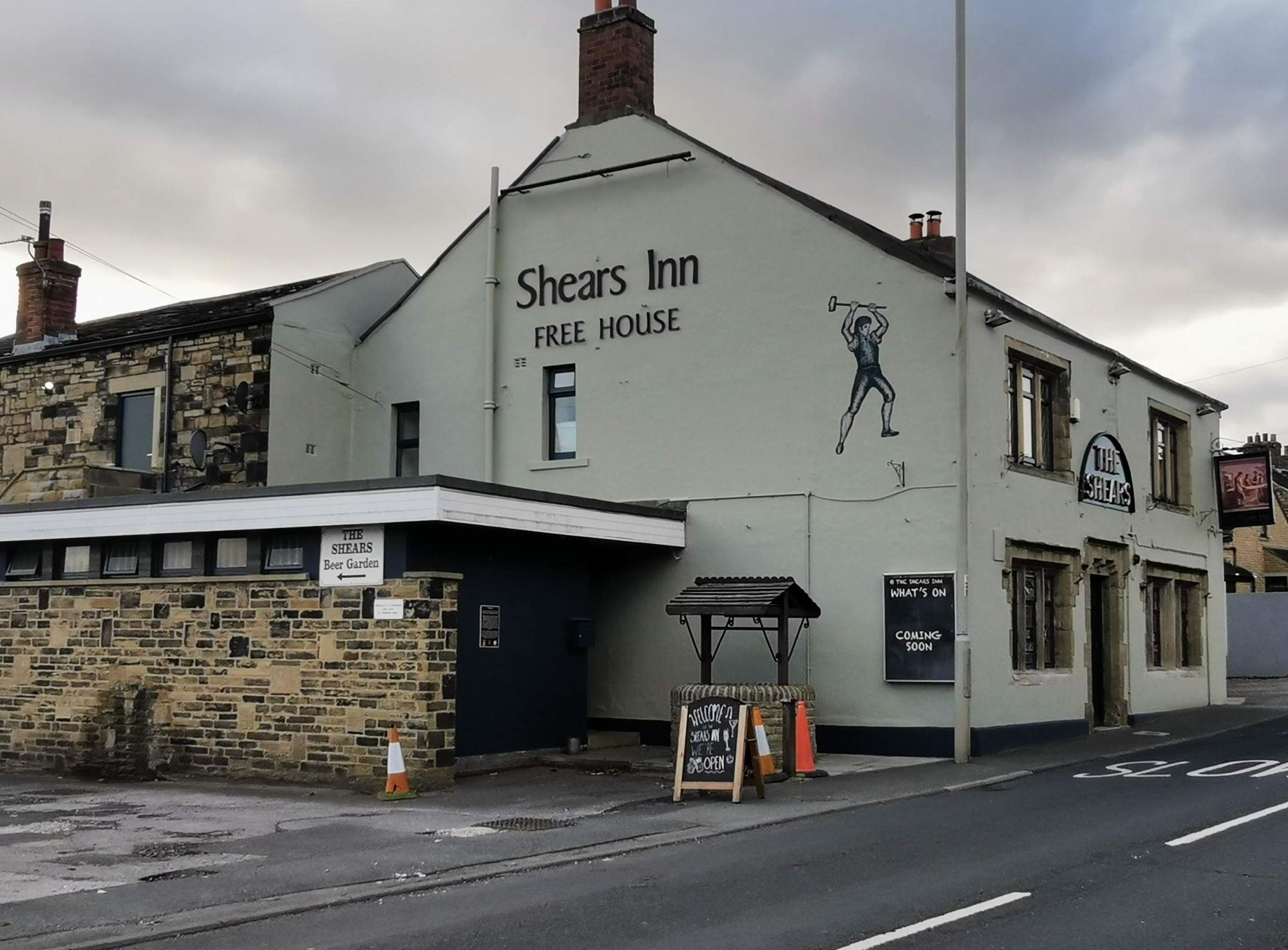 Left hand view. (Pub, External). Published on 05-02-2022