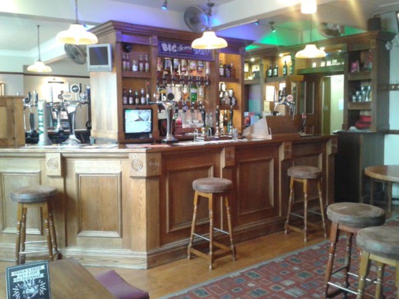 The Shoulder of Mutton. (Pub, Bar). Published on 02-12-2013