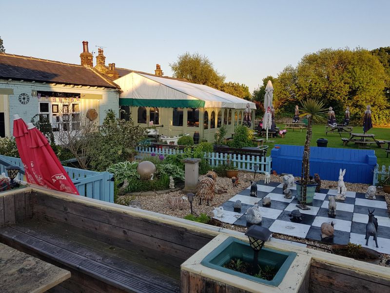 outside lounge. (External, Garden). Published on 01-06-2022