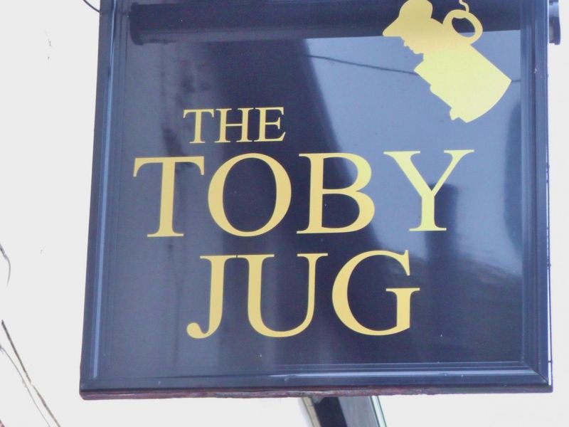 (Pub, External, Sign). Published on 01-11-2016