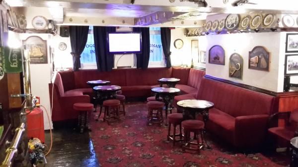 Woodman lounge. (Pub). Published on 22-04-2016