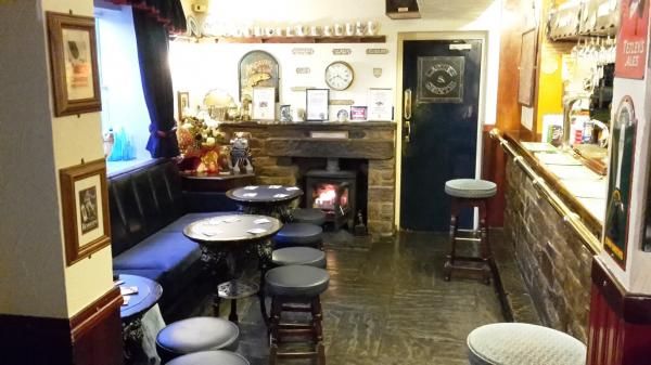 Woodman lounge. (Pub). Published on 22-04-2016