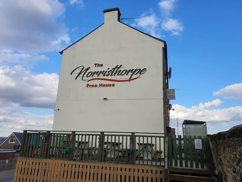Side view. (Pub, External). Published on 28-03-2023