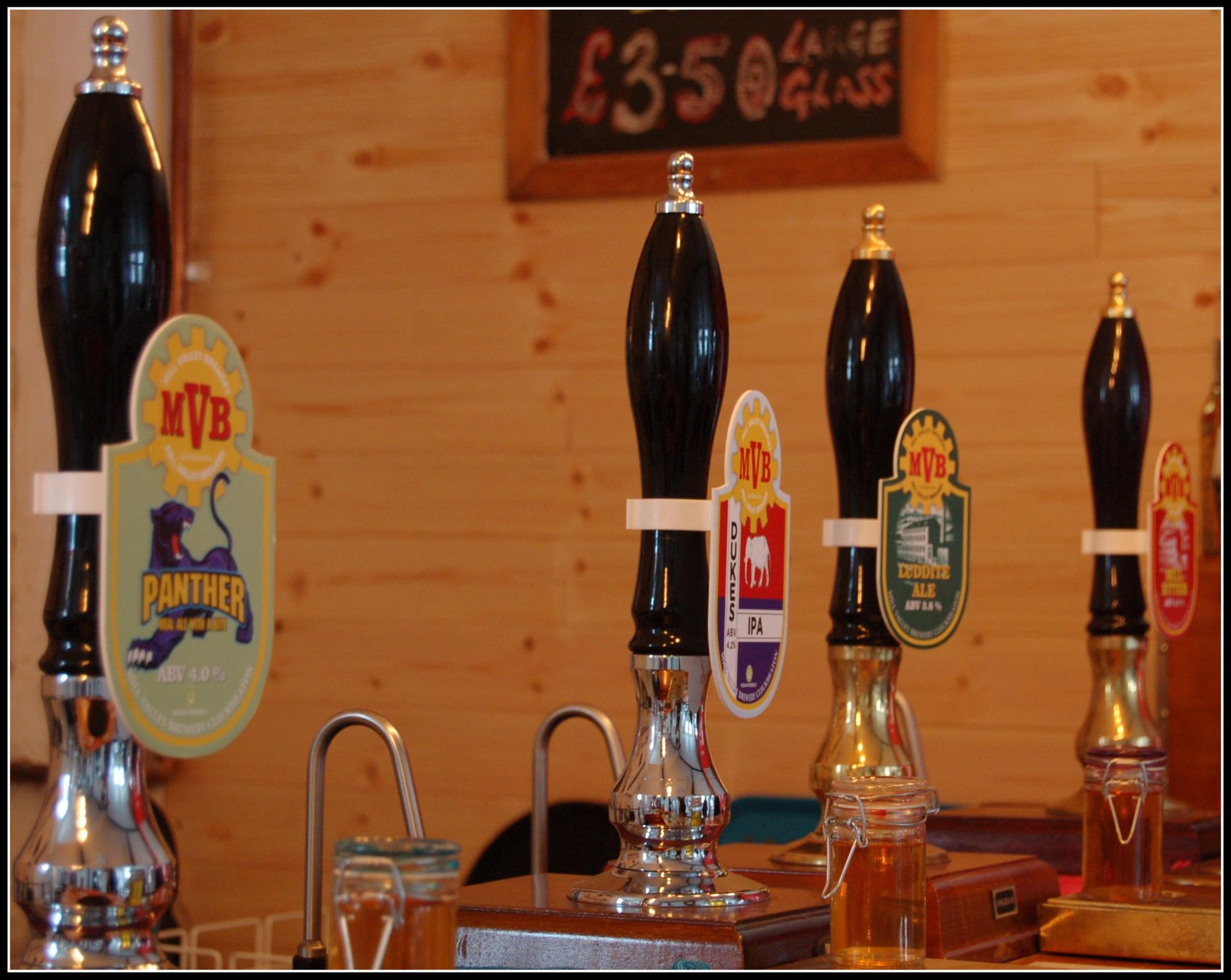 Bar Pumps. (Pub, Brewery, Bar). Published on 24-06-2017