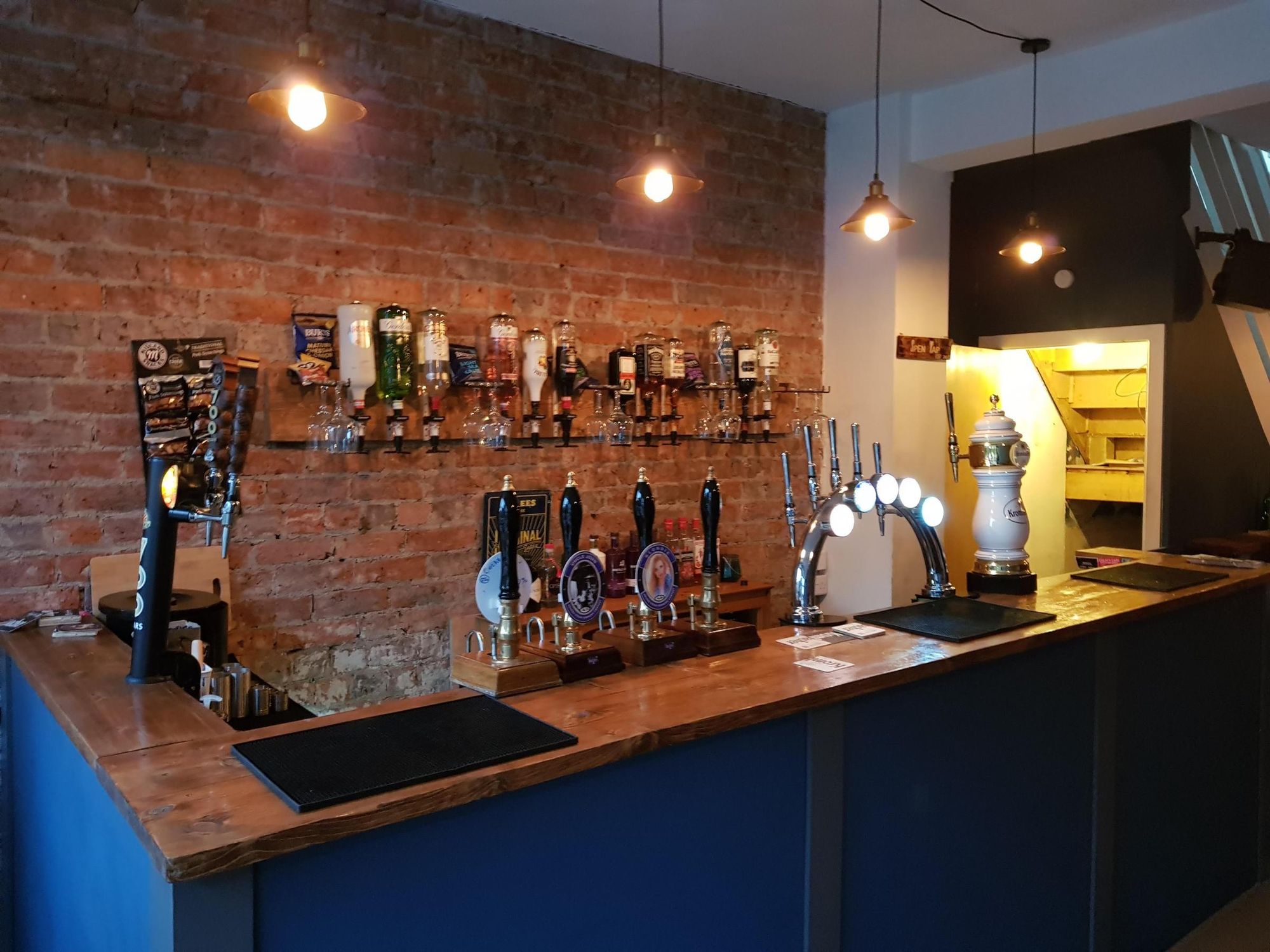 bar servery. (Pub). Published on 05-08-2022