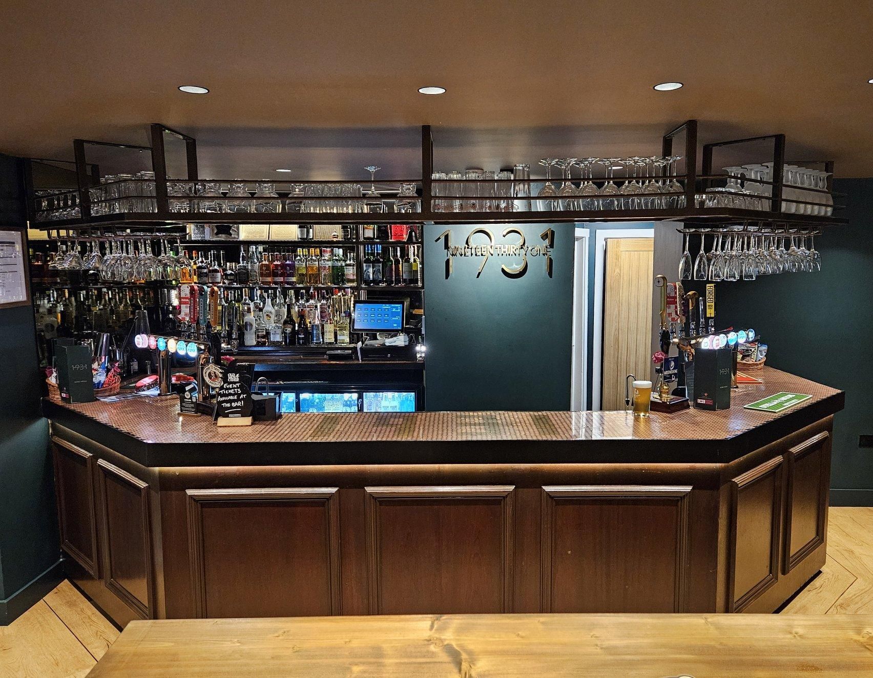 Bar servery. (Pub, Bar). Published on 11-11-2024