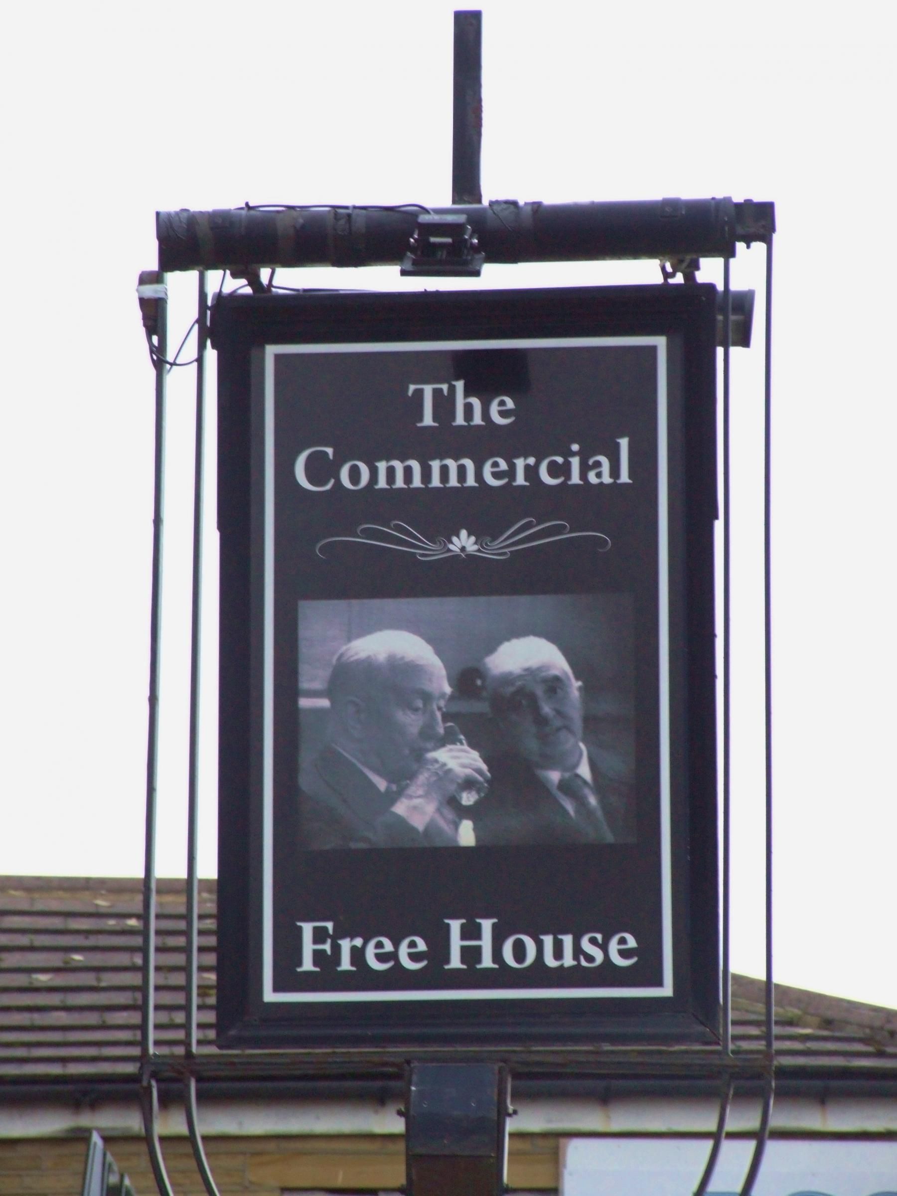 (Pub, External, Sign). Published on 01-11-2016
