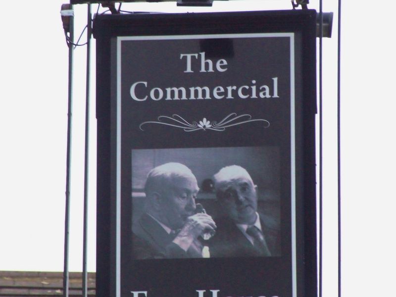 (Pub, External, Sign). Published on 01-11-2016