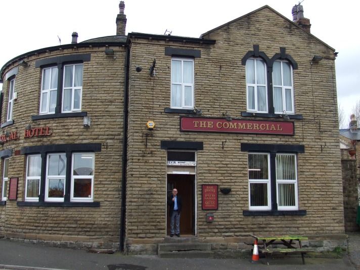 The Commercial. (Pub, External). Published on 09-04-2013