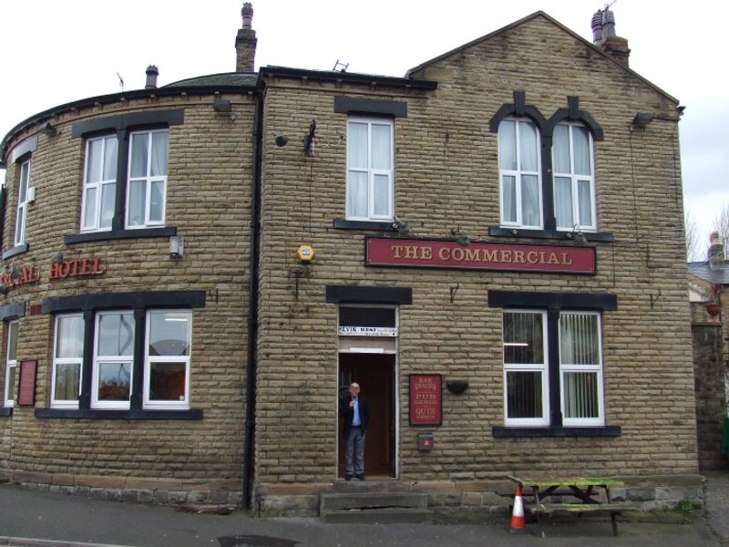 The Commercial. (Pub, External). Published on 09-04-2013