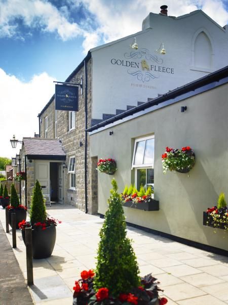 Golden Fleece external. (Pub, External). Published on 11-12-2015