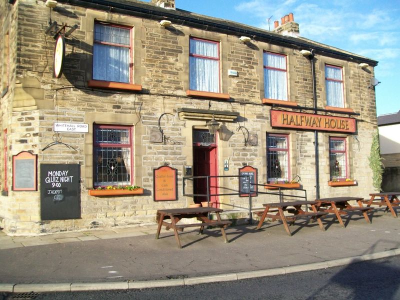 The Halfway House. (Pub, External). Published on 18-04-2013