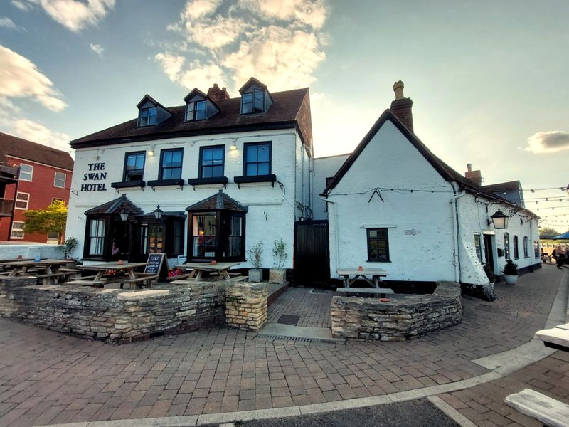 (Pub, Key). Published on 23-11-2025