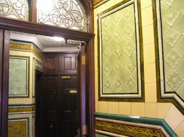 Tilework in the passageway. (Pub). Published on 02-06-2013