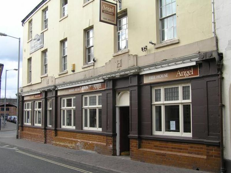 (Pub, External). Published on 12-02-2012