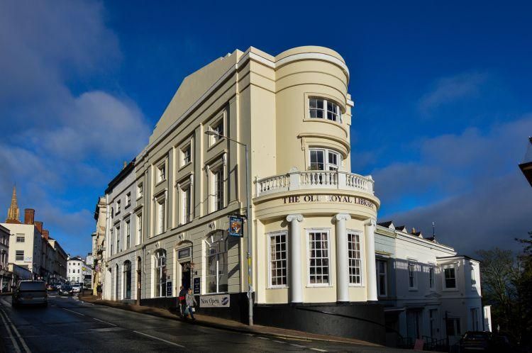 (Pub, External, Key). Published on 18-12-2025