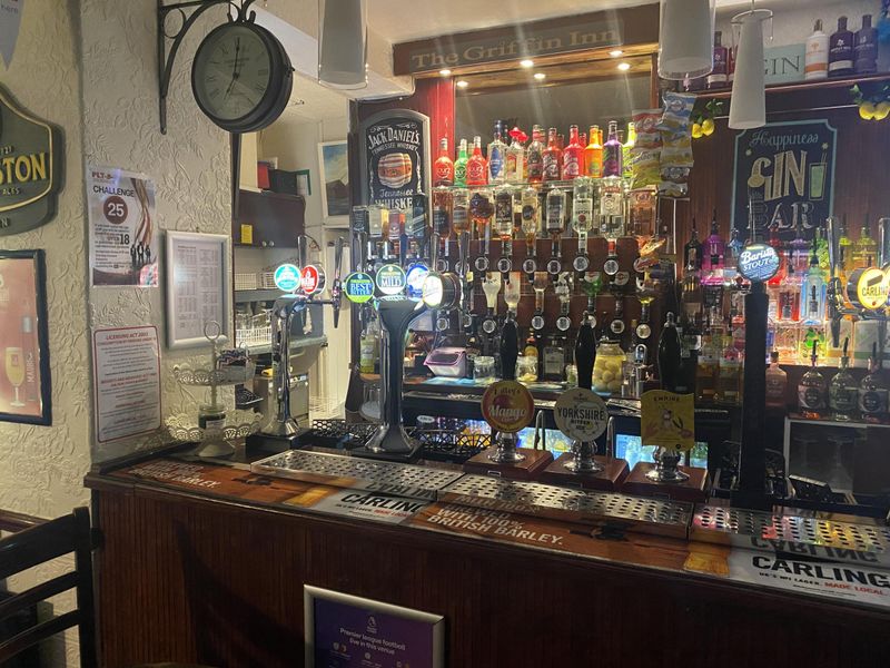 (Pub, Bar). Published on 03-03-2022