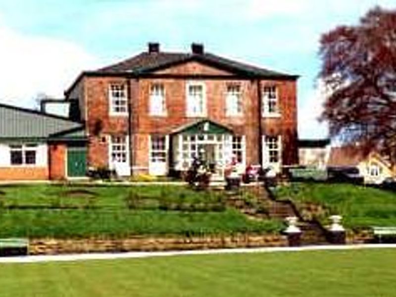 Hall Croft. (External, Garden). Published on 10-06-2014