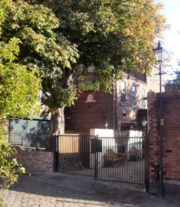 (Pub, External, Garden). Published on 03-09-2012