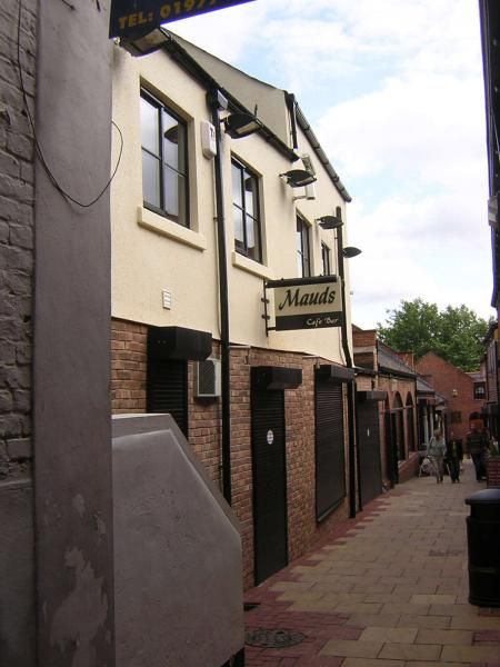 The Hideaway as Maud's in 2012. Published on 16-10-2012