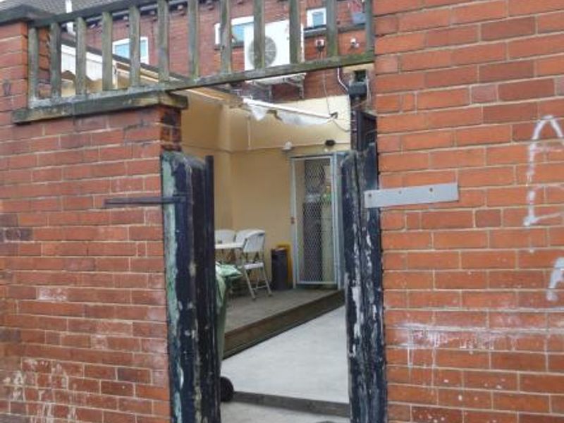 back passage serves as a smoking area. (External, Garden). Published on 23-12-2013 