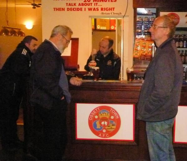 (Bar, Customers). Published on 11-12-2014