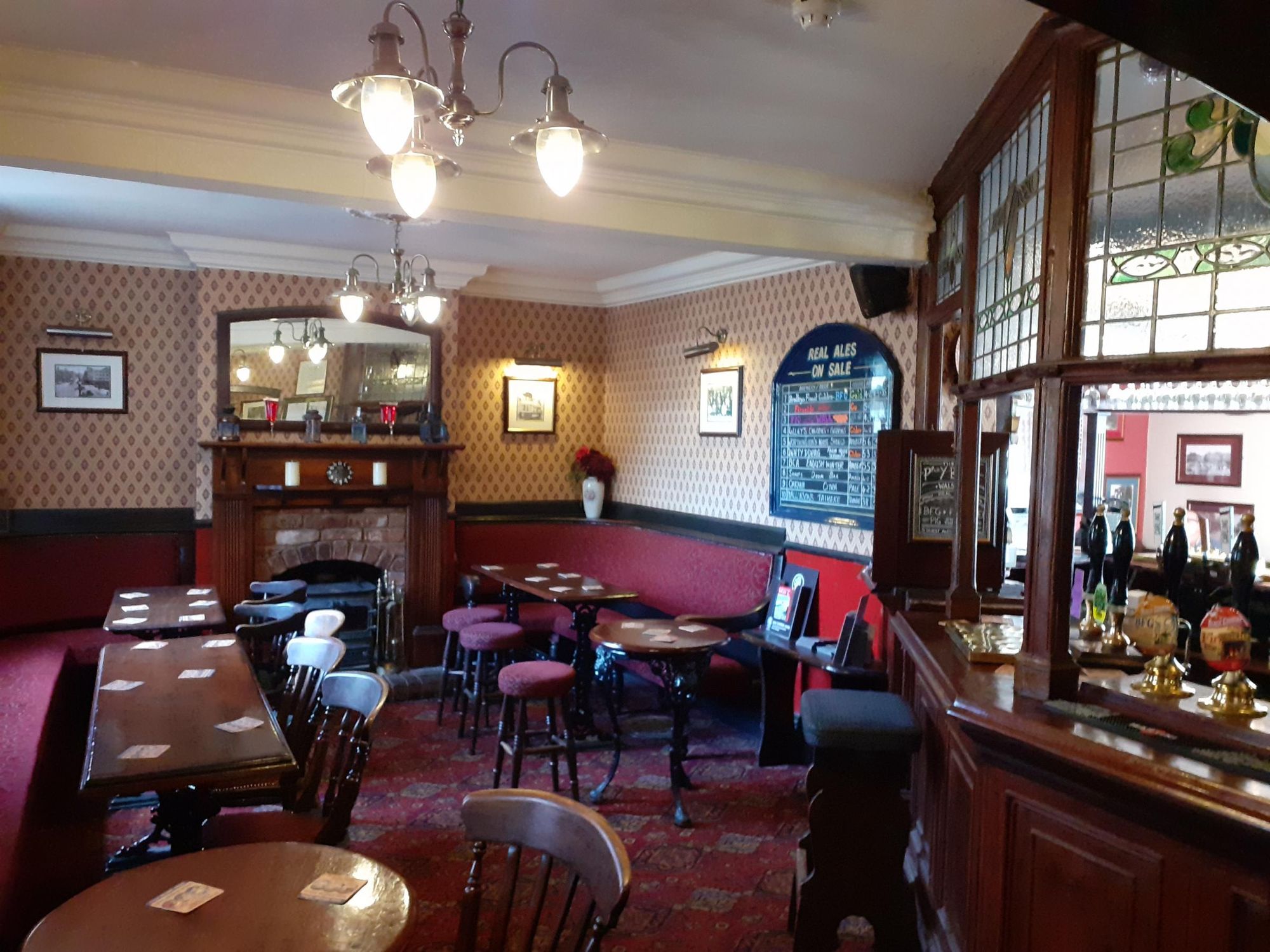 (Pub, Bar). Published on 26-03-2020