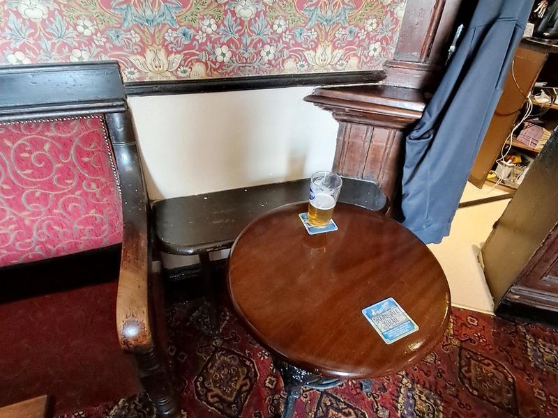 Rear Bar - small bench. (Pub, Bar). Published on 08-06-2025 