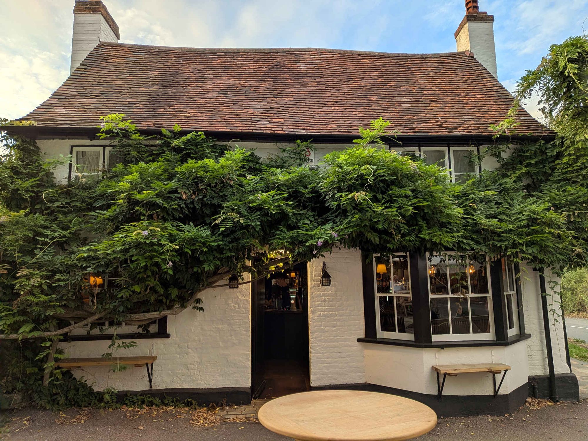 Rose & Crown - Woodcock Hill. (Pub, External). Published on 09-12-2026
