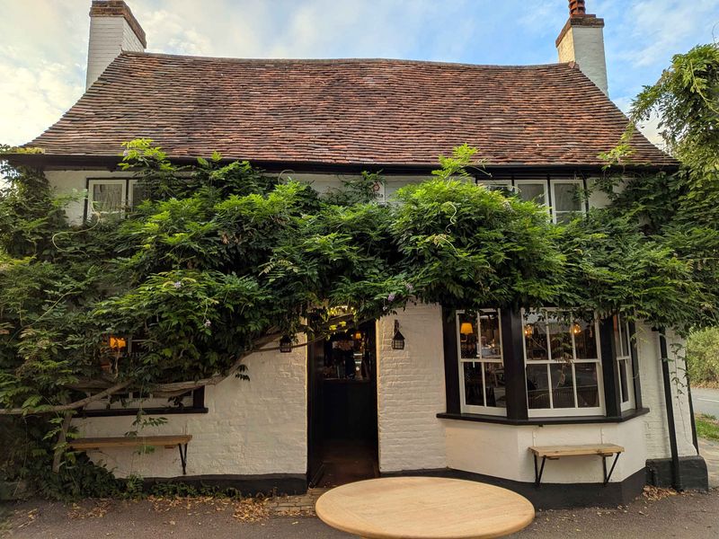 Rose & Crown - Woodcock Hill. (Pub, External). Published on 09-12-2026