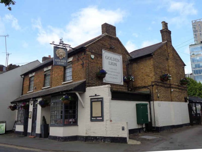 Golden Lion - Watford. (Pub, External, Key). Published on 01-01-1970