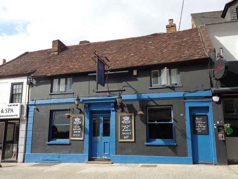 One Crown - Watford. (Pub, External, Key). Published on 01-01-1970