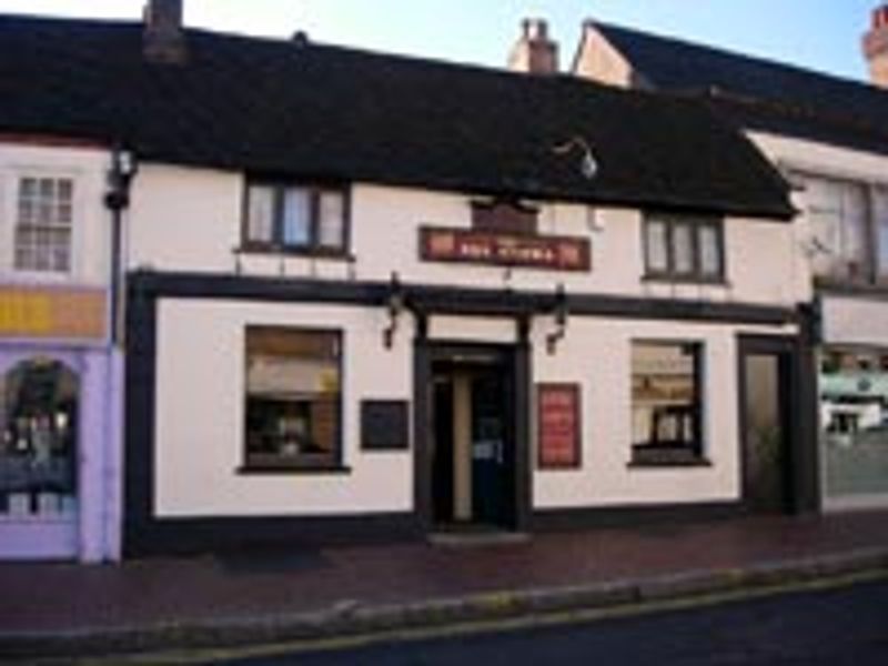 One Crown at Watford. (Pub). Published on 01-01-1970