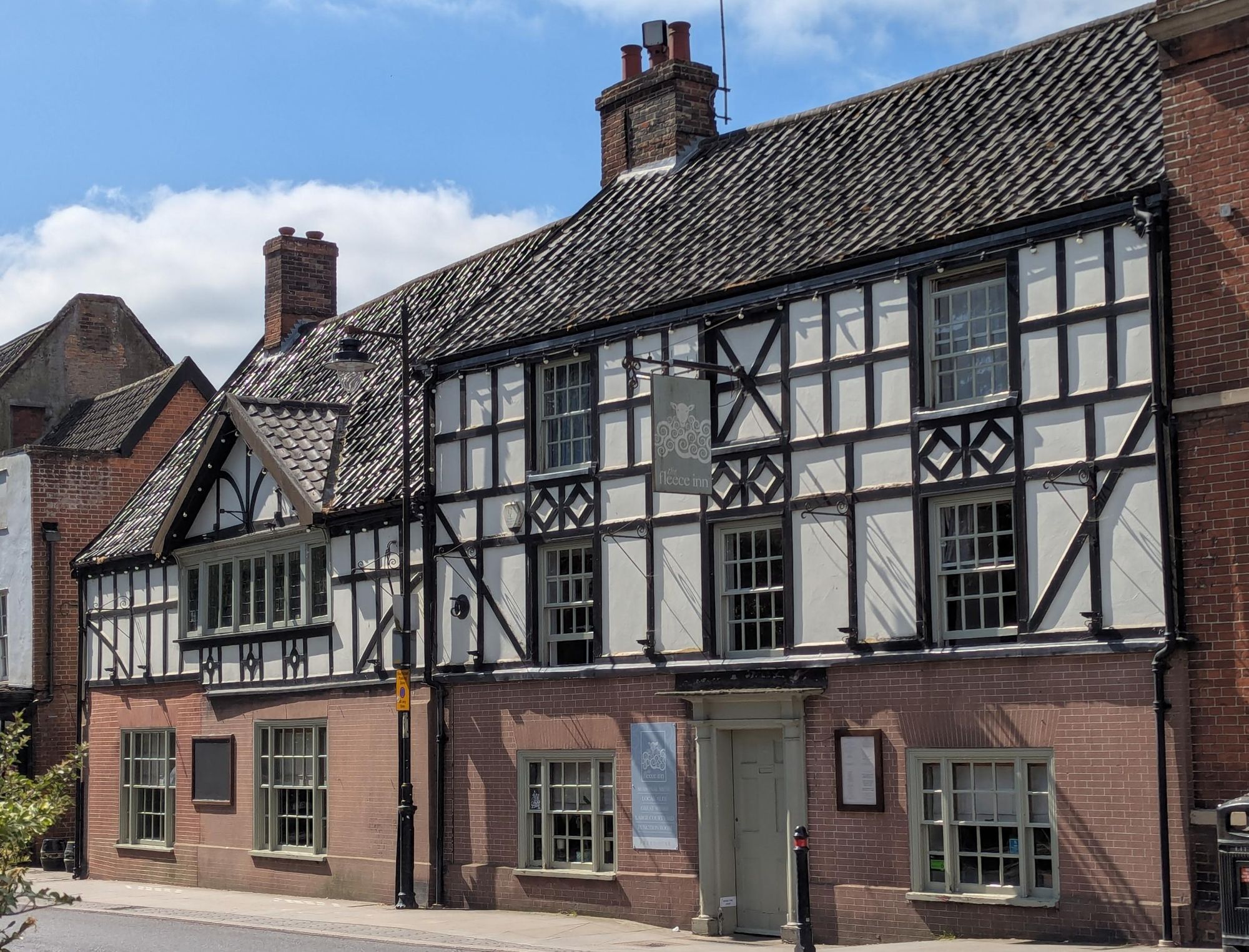 Fleece Bungay 170525.jpg. (Pub, External, Key). Published on 18-05-2025