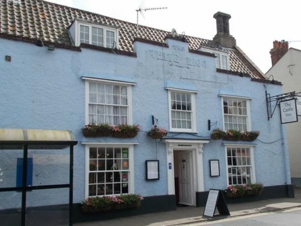 Bungay Castle Inn. (Pub, External). Published on 18-09-2014