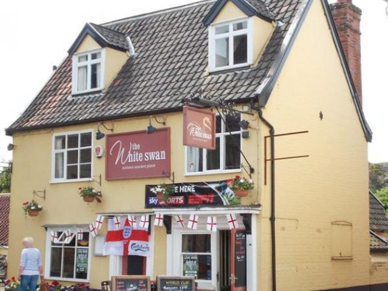 Bungay White Swan. (Pub). Published on 18-09-2014