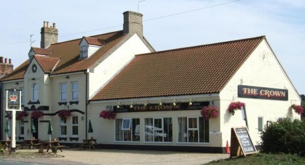 Carlton Colville Crown. (Pub). Published on 18-09-2014
