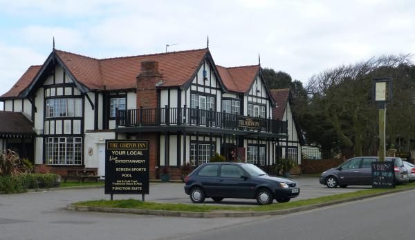 Corton Inn Corton in 2015. (Pub, External). Published on 10-05-2015