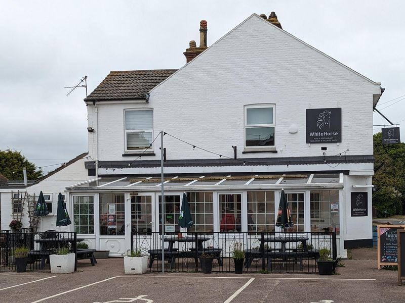 White Horse Corton side 060623. (Pub, External). Published on 07-06-2023