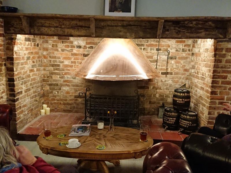 Buck Inn Flixton snug fireplace 2 Nov 2021. (Pub, Customers). Published on 26-11-2021 