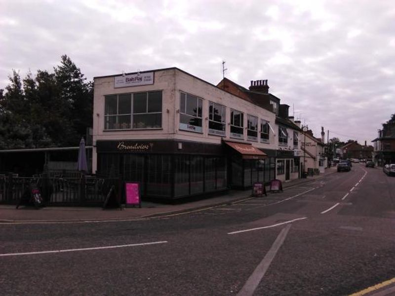 Broadview Oulton Broad. (Pub). Published on 29-09-2014