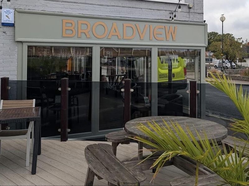 Broadview Oulton Broad 052526 side view Copyright of bar.jpg. (Pub, External, Key). Published on 05-02-2026