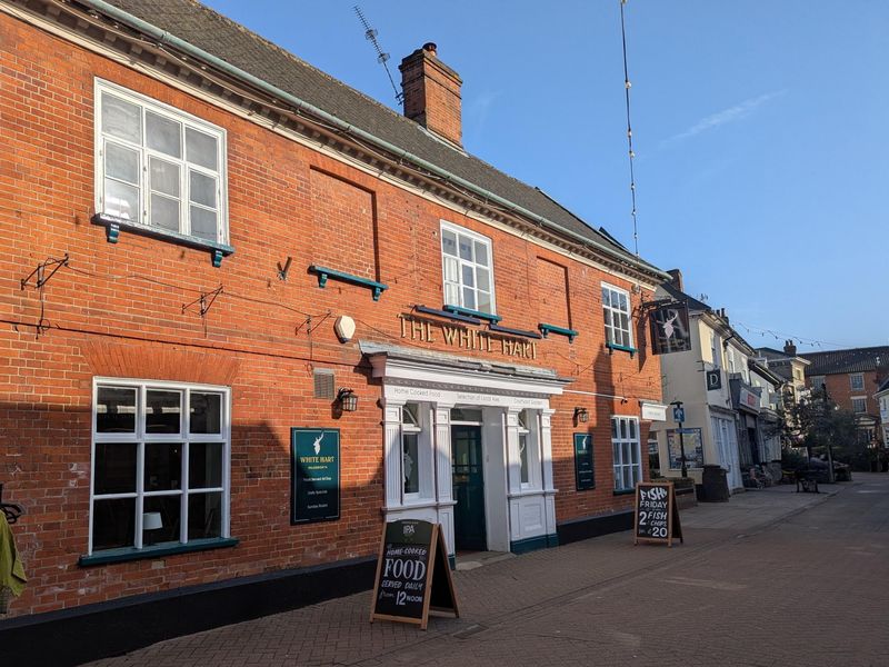 White Hart Halesworth 250226 v2.jpg. (Pub, External, Key). Published on 25-02-2026