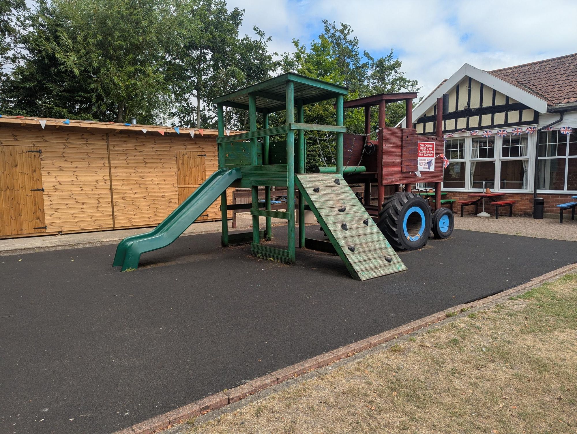 Caxton Club Beccles play area 120725.jpg. (Pub, External, Garden). Published on 13-07-2025
