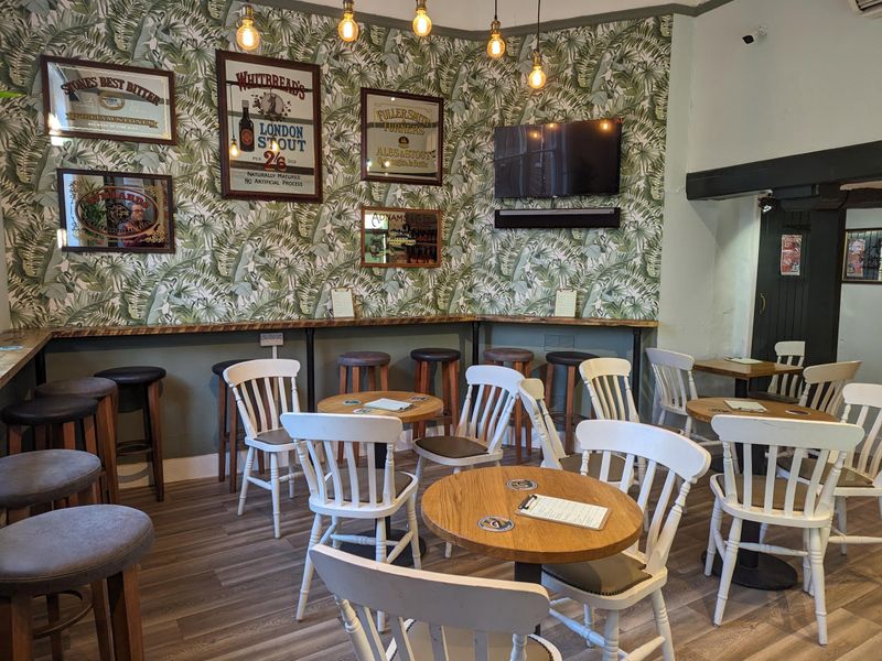 YouDrink Bottle Shop & Taproom Halesworth seating 190124. (Pub). Published on 19-01-2024