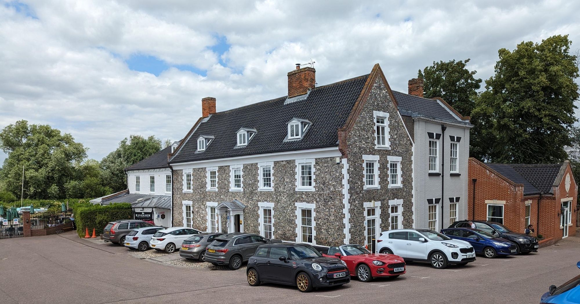 Waveney House Hotel 020723. (Pub, External). Published on 04-07-2023
