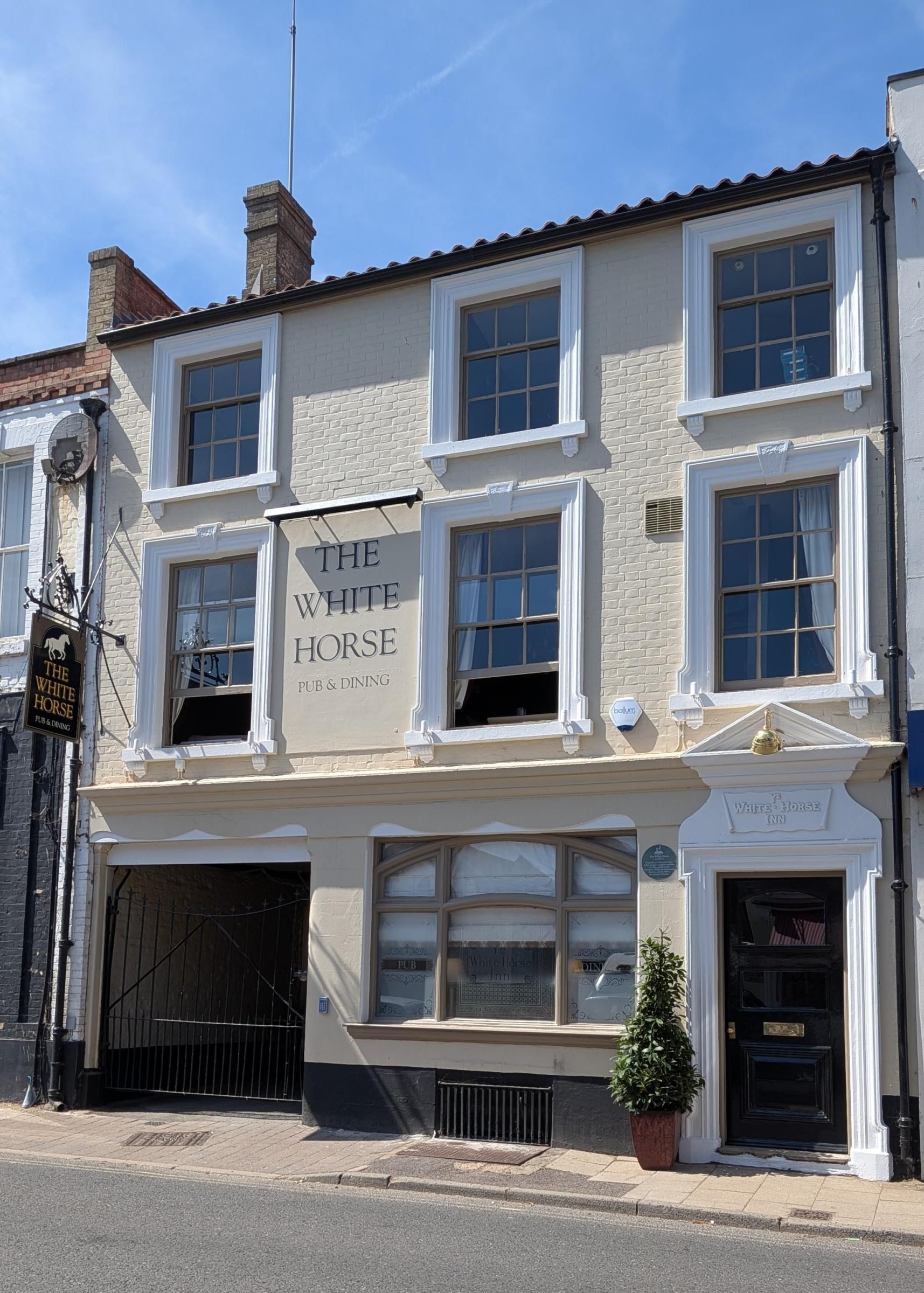 White Horse Beccles 080826.jpg. (Pub, External, Key). Published on 08-08-2026
