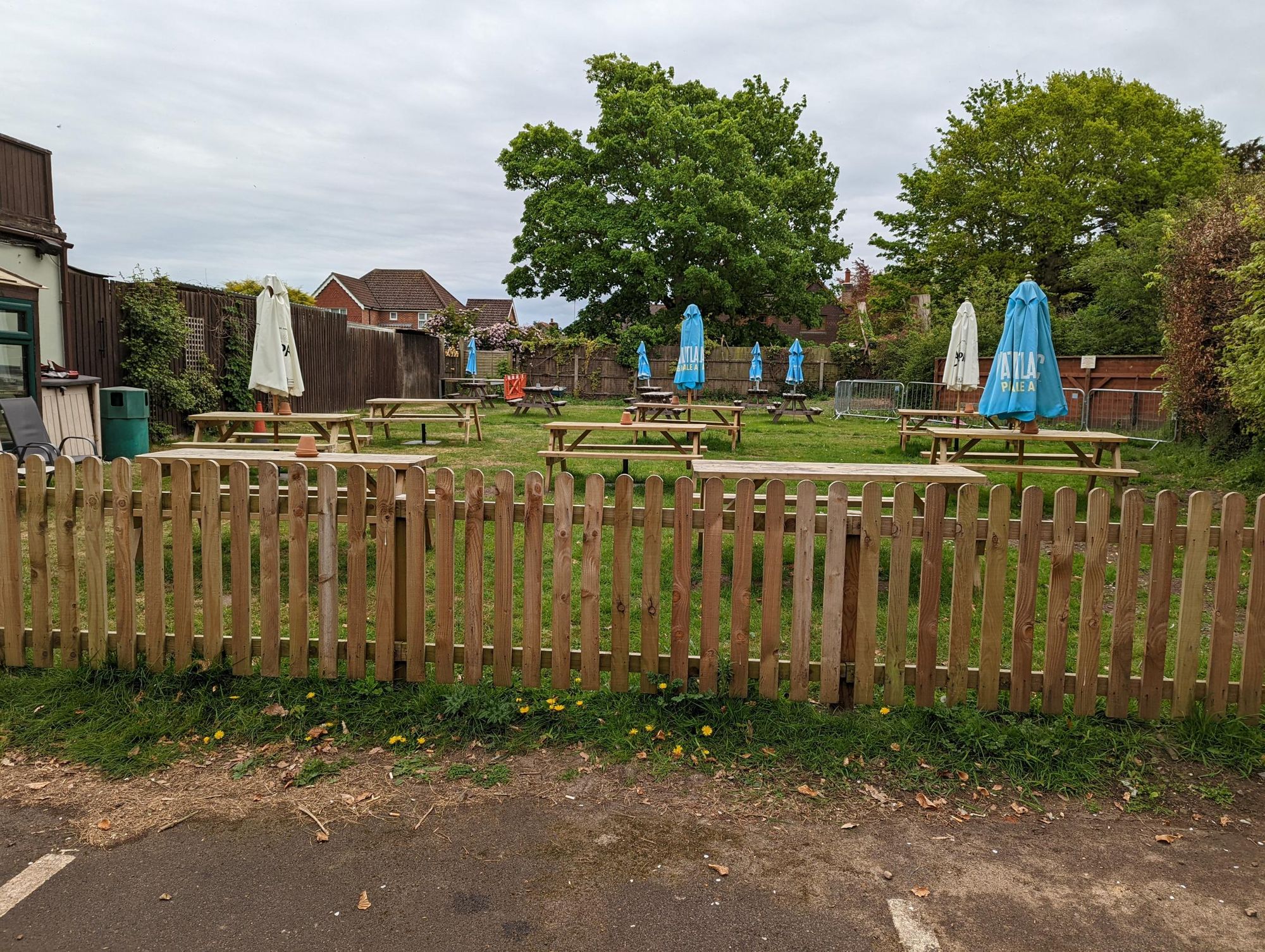 Livingstones Kessingland garden 100522. (Pub, Garden). Published on 11-05-2022