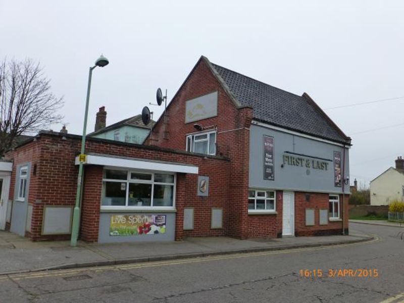First & Last Lowestoft - side view. (Pub, External). Published on 06-04-2015